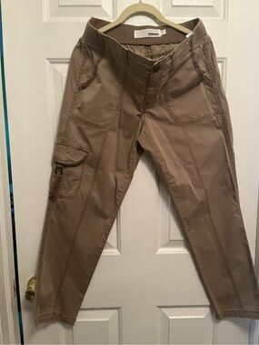 SONOMA Woman’s Tan Cargo Pants